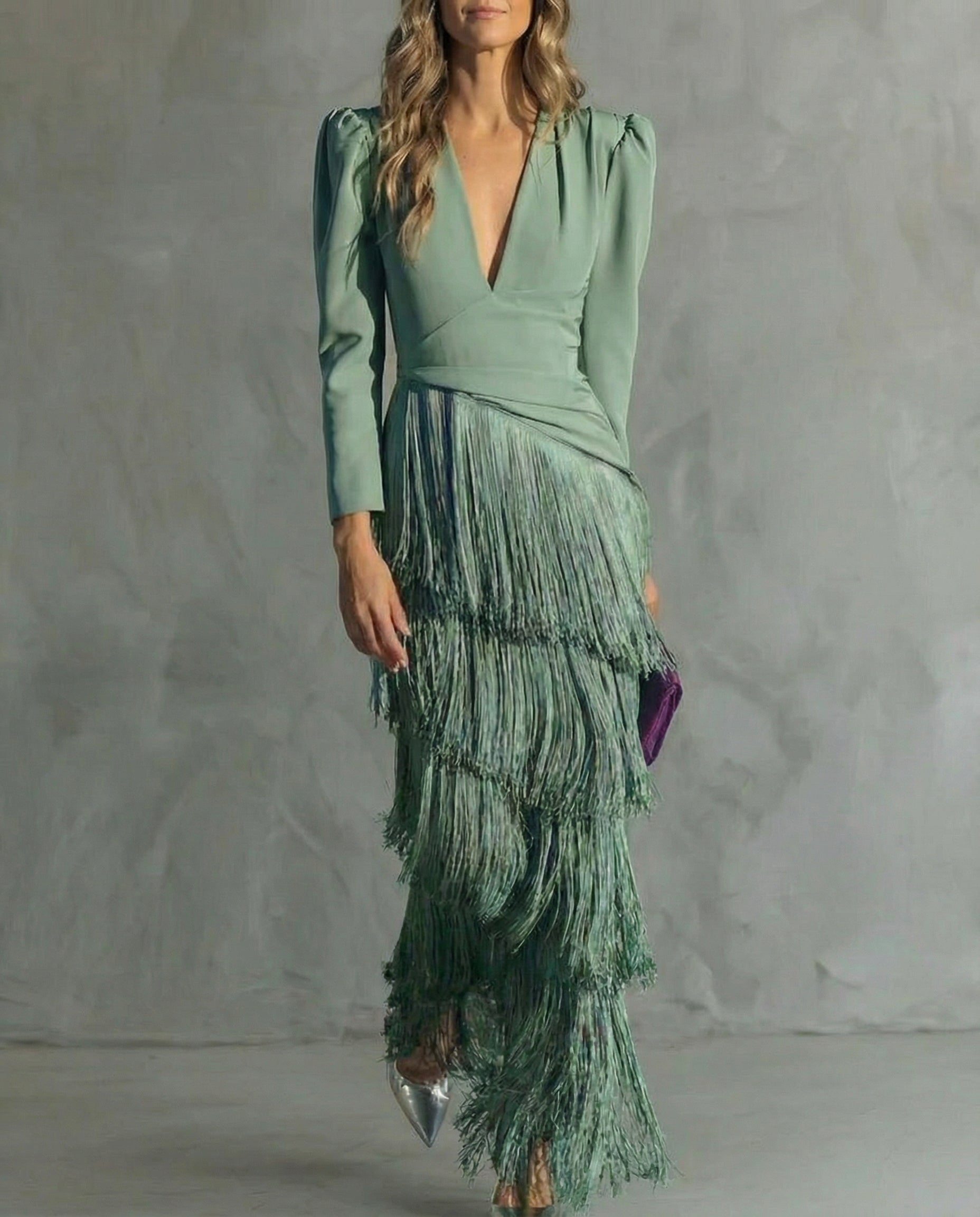 Abito lungo donna in tessuto leggero, scollo a V