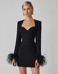Abito bodycon donna mini – Collo quadrato e polsini in piume fantasia