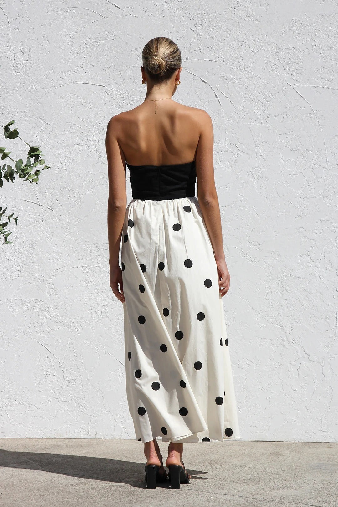 Abito lungo donna in tessuto leggero, a pois — vista 5