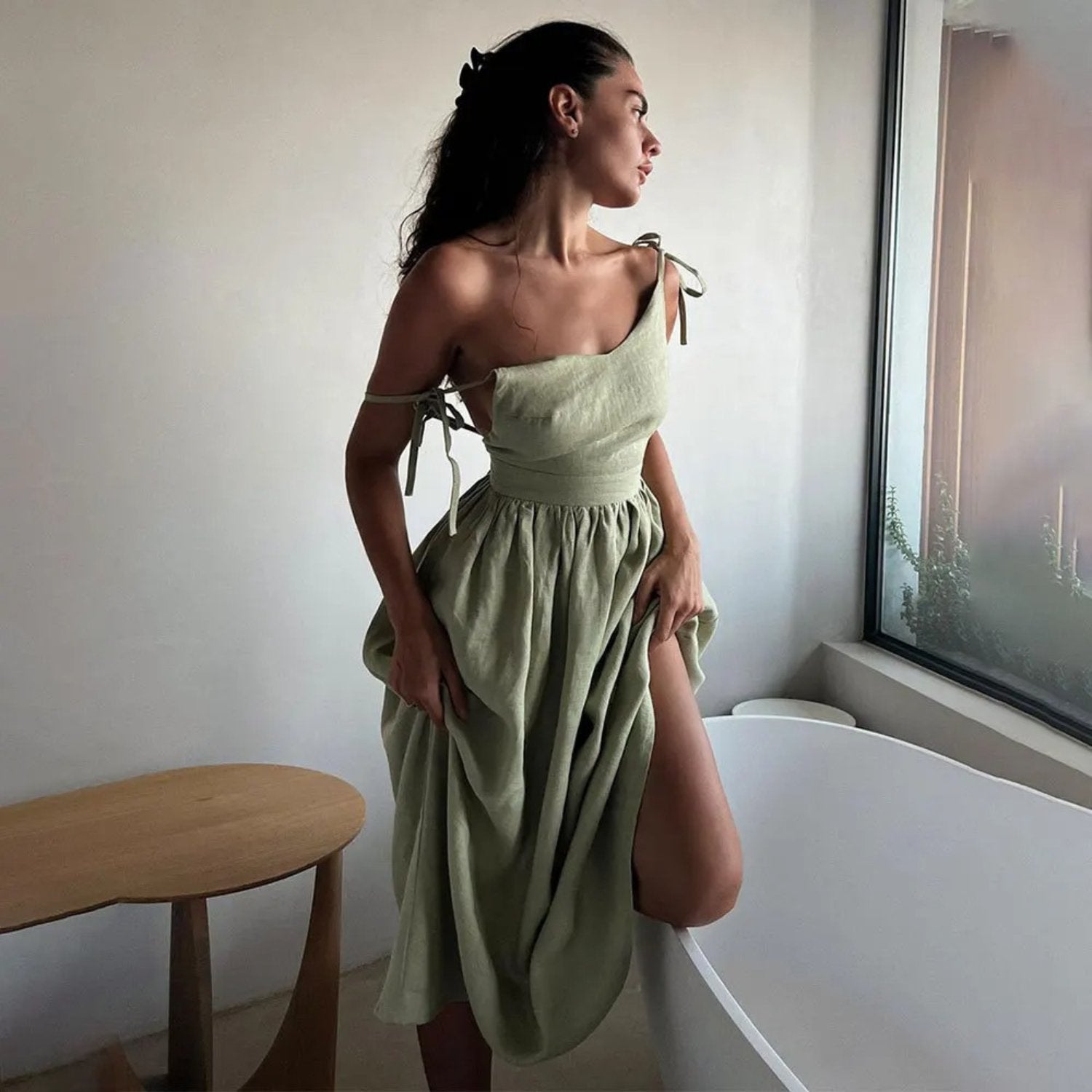Abito lungo donna in tessuto leggero, senza maniche