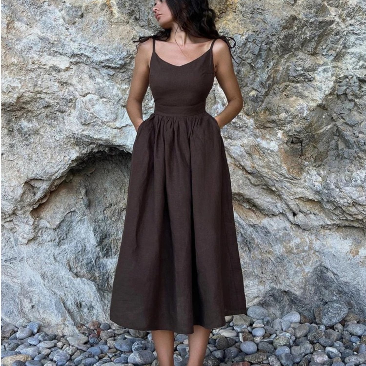 Abito lungo donna in tessuto leggero, senza maniche — vista 4