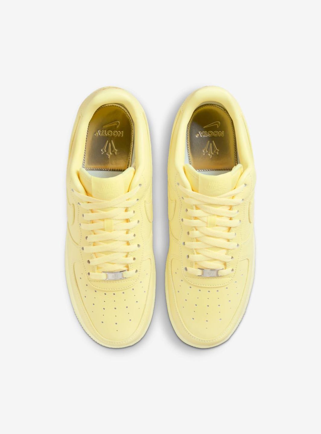Nike Air Force 1 Low Drake NOCTA Certified Lover Boy Citron Tint sneakers basse uomo e donna pelle giallo, vista posteriore