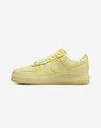 Nike Air Force 1 Low Drake NOCTA Certified Lover Boy Citron Tint sneakers basse uomo e donna pelle giallo, vista laterale