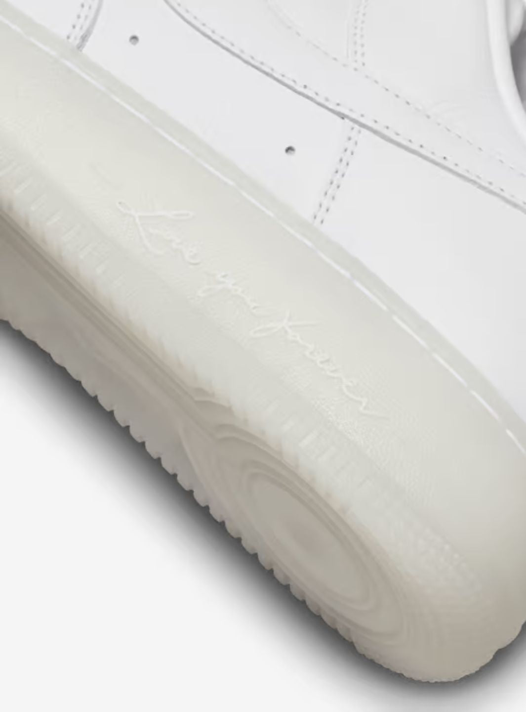Nike Air Force 1 Low Drake NOCTA Certified Lover Boy White Cobalt Tint sneakers basse uomo e donna pelle bianco blu, indossat