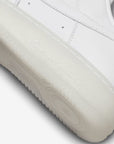 Nike Air Force 1 Low Drake NOCTA Certified Lover Boy White Cobalt Tint sneakers basse uomo e donna pelle bianco blu, indossat