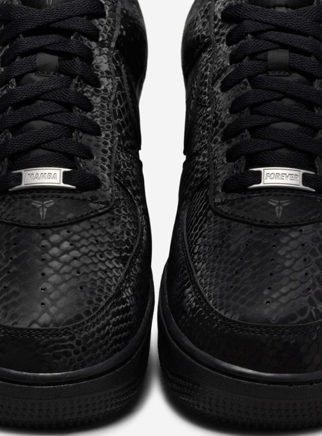 Nike Air Force 1 Low Kobe Bryant Forever Black sneakers basse uomo e donna pelle nero, indossate