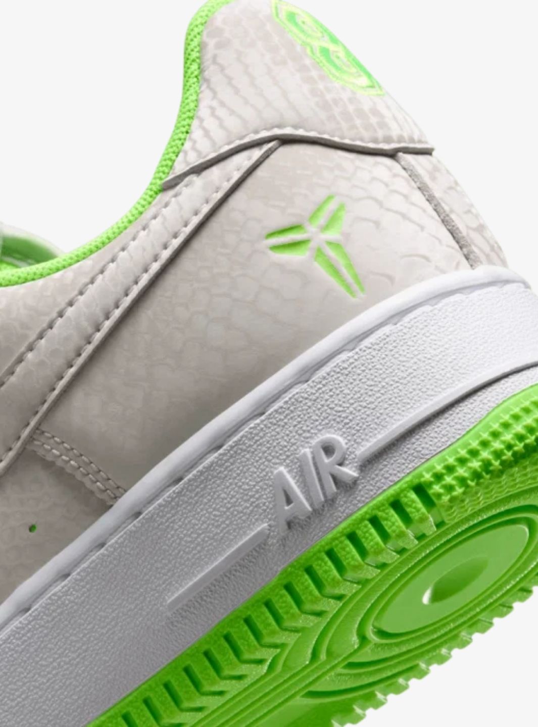 Nike Air Force 1 Low Kobe Bryant Forever Vast Grey Electric Green sneakers basse uomo e donna pelle grigio verde, indossate