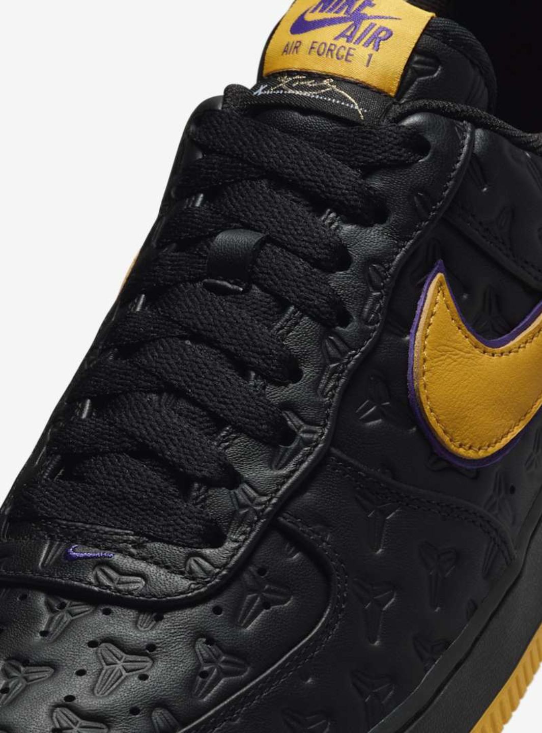 Nike Air Force 1 Low Kobe Bryant Lakers Away (Numbered Edition of 8000) sneakers basse uomo e donna pelle multicolore, dettag