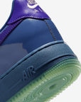 Nike Air Force 1 Low Patent Leather Mystic Navy Grape Ice sneakers basse uomo e donna pelle blu, dettaglio tomaia