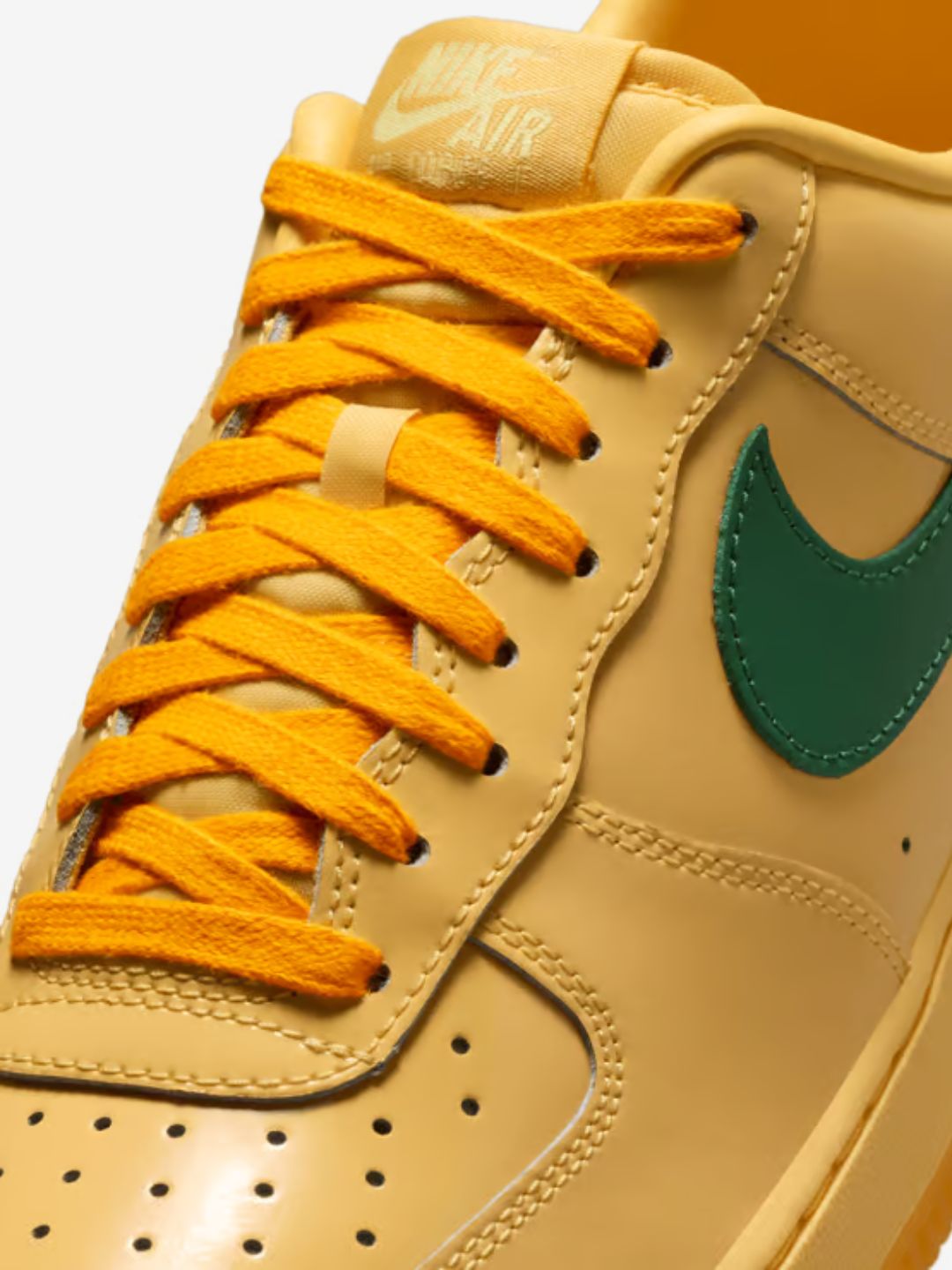 Nike Air Force 1 Low Patent Leather Topaz Gold Pine Green sneakers basse uomo e donna pelle verde oro, dettaglio suola