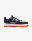 Nike Air Force 1 Low Kobe Bryant Denim Obsidian Safety Orange sneakers basse uomo e donna pelle blu arancione, dettaglio toma