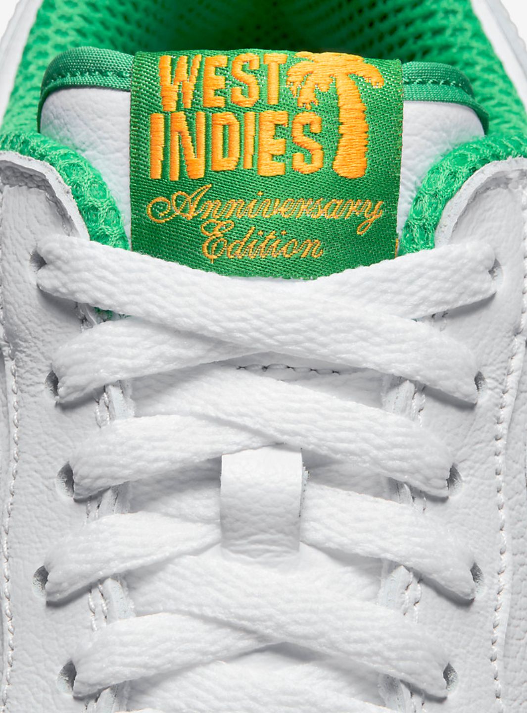 Nike Air Force 1 Low West Indies (2022) sneakers basse uomo e donna pelle multicolore, indossate