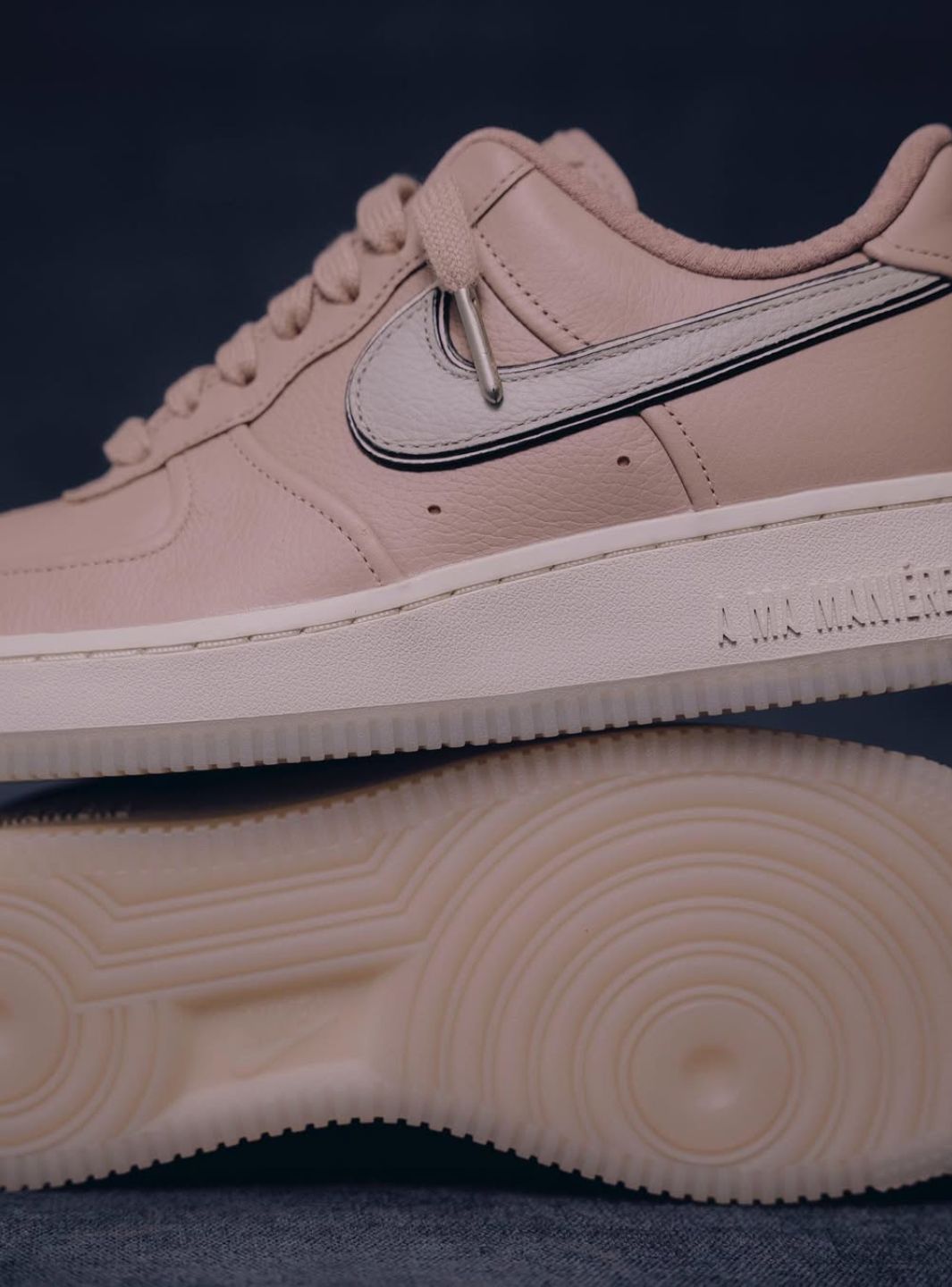 Nike Air Force 1 Low A Ma Maniére While You Were Sleeping sneakers basse uomo e donna pelle multicolore, vista frontale