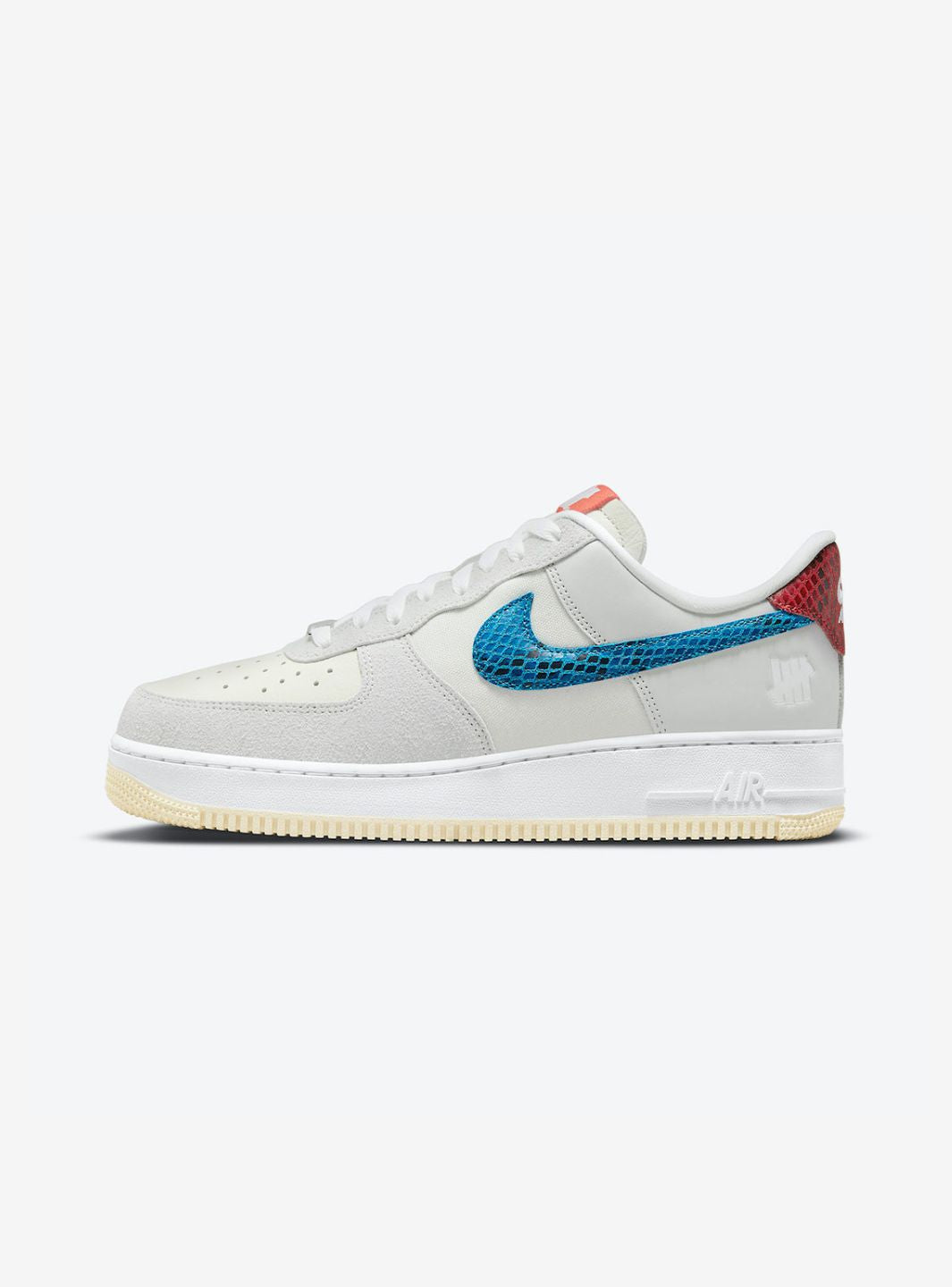 Nike Air Force 1 Low Undefeated 5 On It Dunk vs. AF1 sneakers basse uomo e donna pelle multicolore, vista laterale