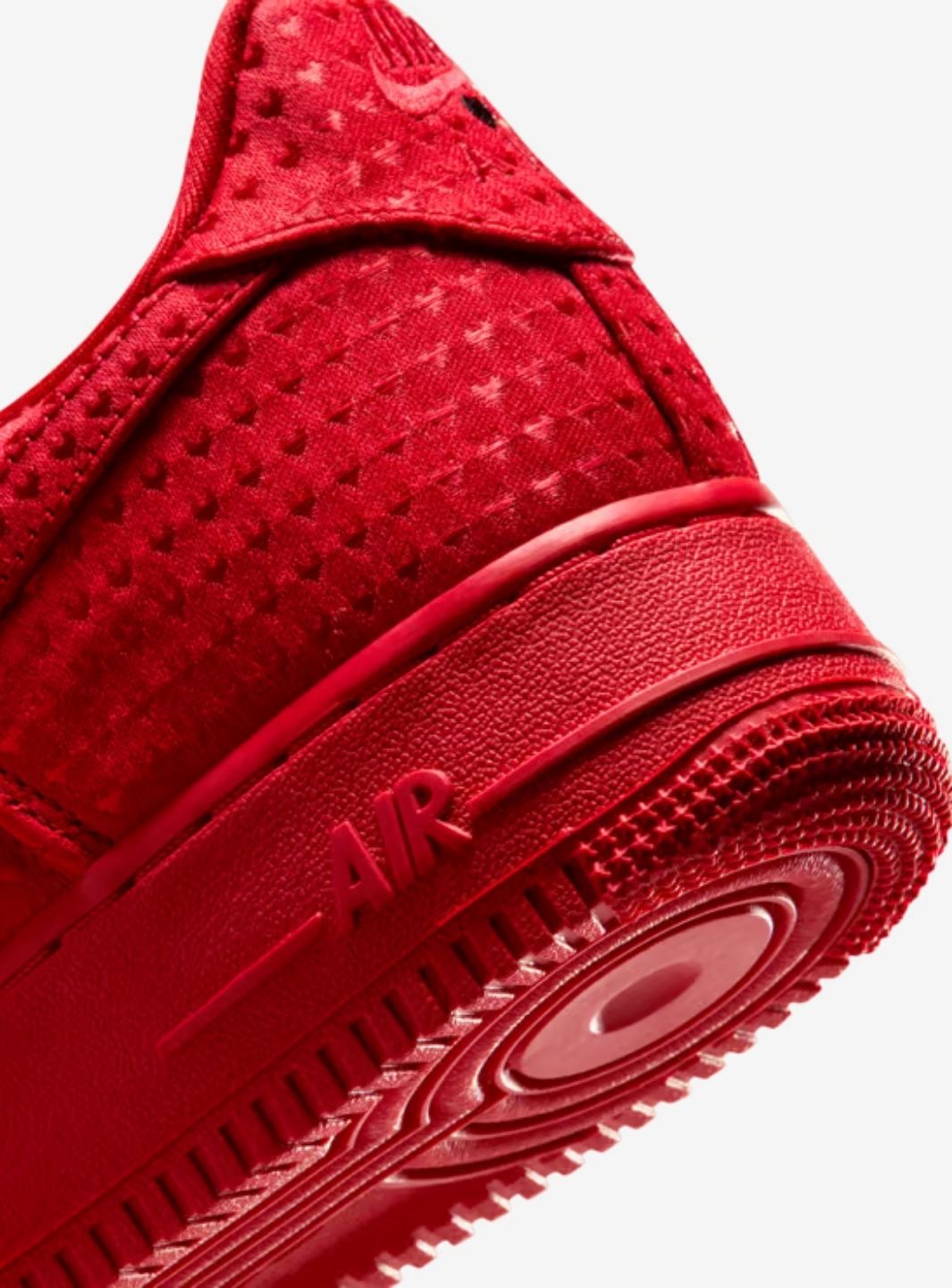 Nike Air Force 1 Low Valentine's Day Red (2026) sneakers basse uomo e donna pelle rosso, dettaglio tomaia