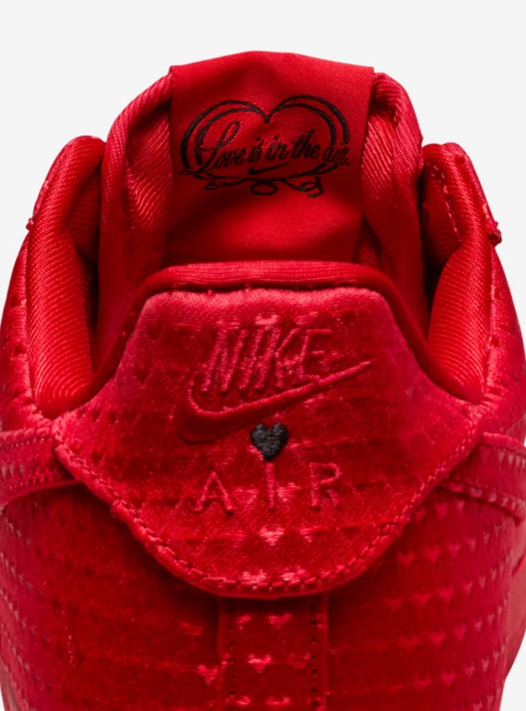 Nike Air Force 1 Low Valentine's Day Red (2026) sneakers basse uomo e donna pelle rosso, dettaglio tallone