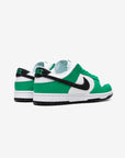 Nike Dunk Low Celtics sneakers basse uomo e donna in pelle bianco nero, dettaglio suola