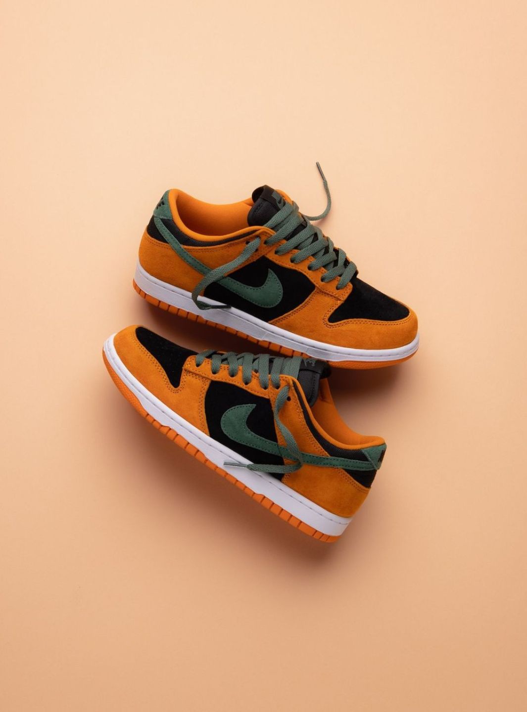 Nike Dunk Low Ceramic sneakers basse uomo e donna in pelle multicolore, dettaglio tallone