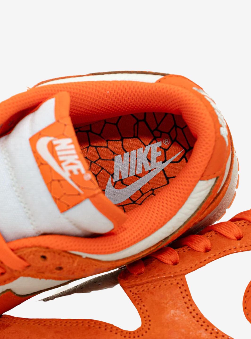 Nike Dunk Low Cracked Orange sneakers basse donna in pelle arancione, vista dall'alto