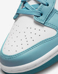 Nike Dunk Low Essential Paisley Pack Worn Blue sneakers basse donna in pelle blu, dettaglio suola