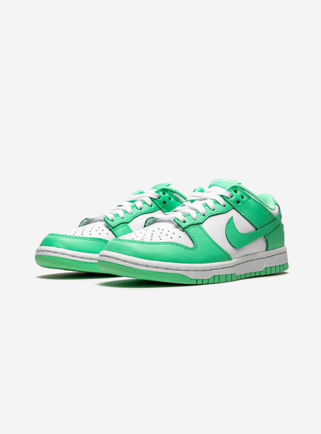 Nike Dunk Low Green Glow sneakers basse donna in pelle verde, vista frontale