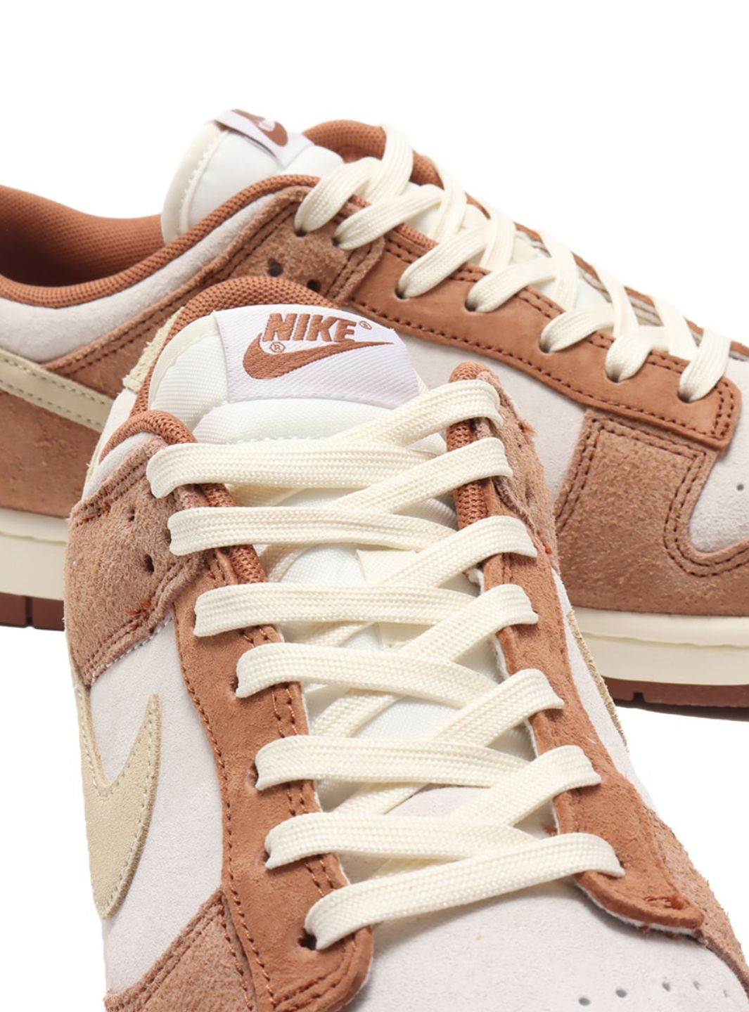 Nike Dunk Low Medium Curry sneakers basse uomo e donna in pelle arancione, vista posteriore