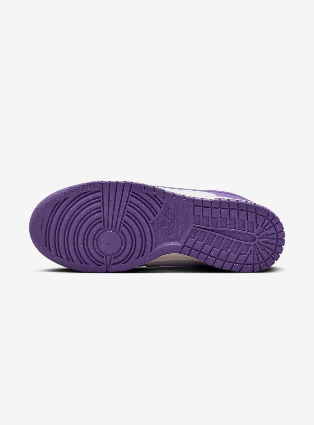 Nike Dunk Low Next Nature Black Raspberry sneakers basse uomo e donna in pelle nero, indossate