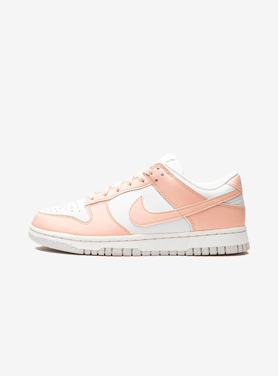 Nike Dunk Low Next Nature Pale Coral sneakers basse donna in pelle bianco rosa, vista laterale