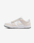 Nike Dunk Low Next Nature White Light Orewood Brown sneakers basse donna in pelle bianco marrone, vista laterale