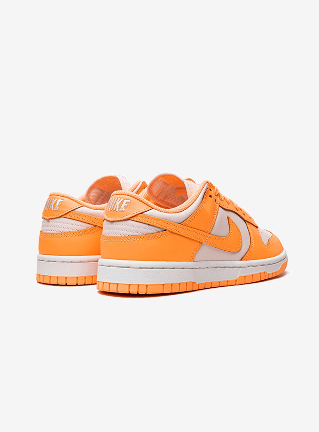 Nike Dunk Low Peach Cream sneakers basse donna in pelle crema, dettaglio suola