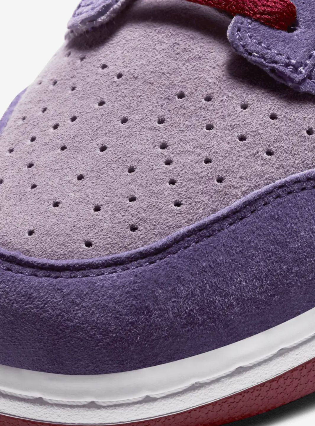 Nike Dunk Low Plum (2020) sneakers basse uomo e donna in pelle multicolore, indossate