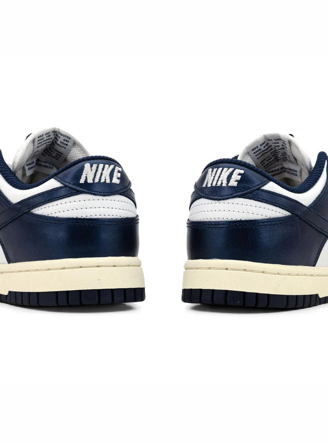 Nike Dunk Low Vintage Navy sneakers basse donna in pelle blu, dettaglio tomaia