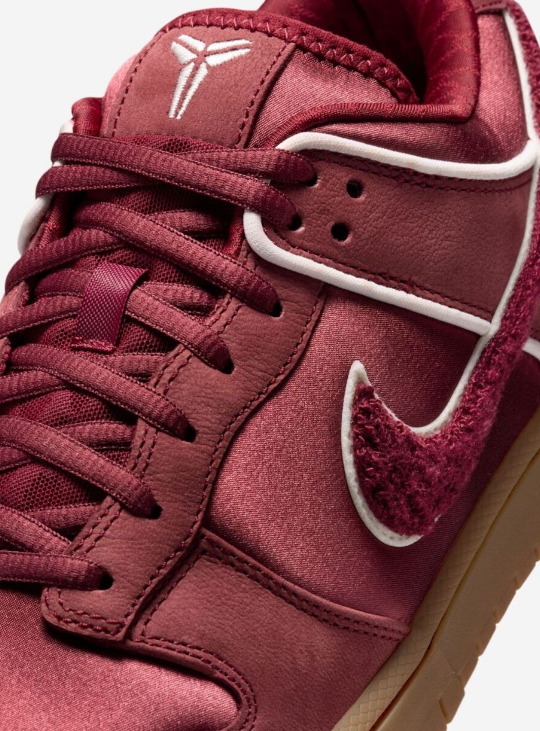 Nike Dunk Low Protro Kobe Bryant Lower Merion Away sneakers basse uomo e donna in pelle multicolore, indossate