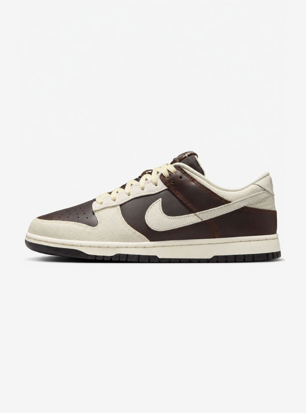 Nike Dunk Low Retro Fauna Brown Soft Pearl sneakers basse uomo e donna in pelle marrone, vista laterale