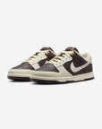 Nike Dunk Low Retro Fauna Brown Soft Pearl sneakers basse uomo e donna in pelle marrone, vista frontale