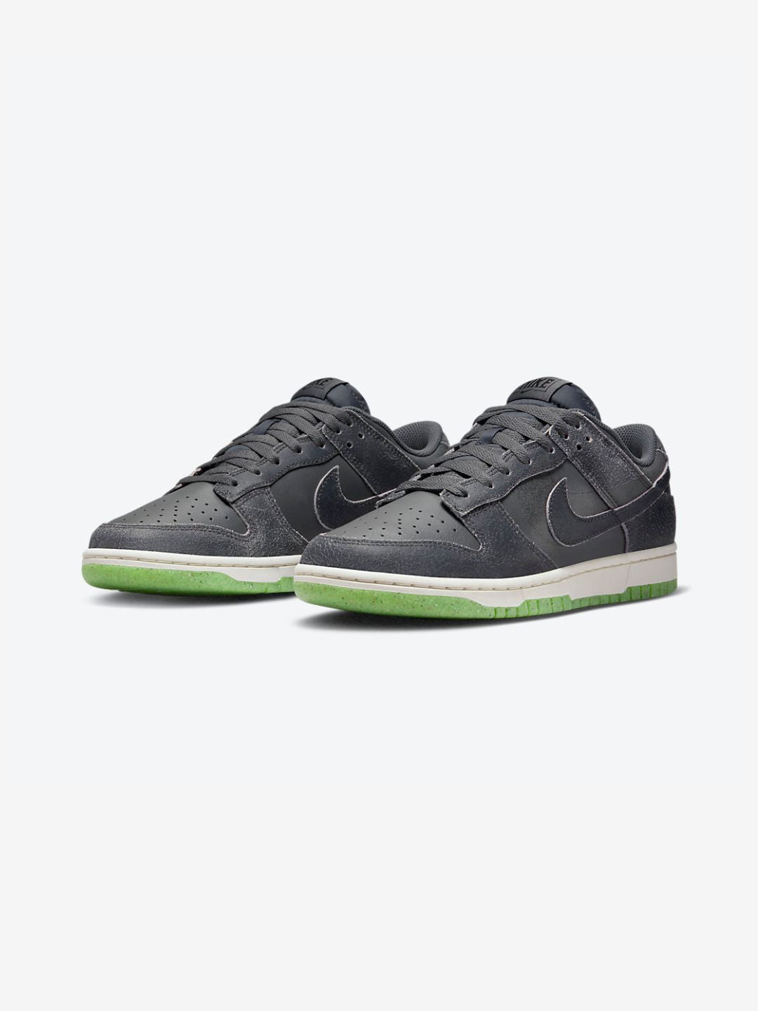 Nike Dunk Low Retro Halloween (2022) sneakers basse uomo e donna in pelle multicolore, vista frontale