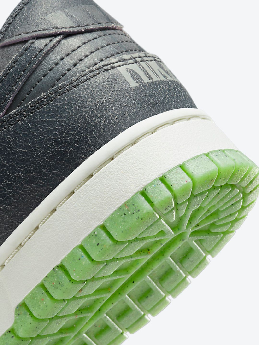 Nike Dunk Low Retro Halloween (2022) sneakers basse uomo e donna in pelle multicolore, dettaglio tomaia
