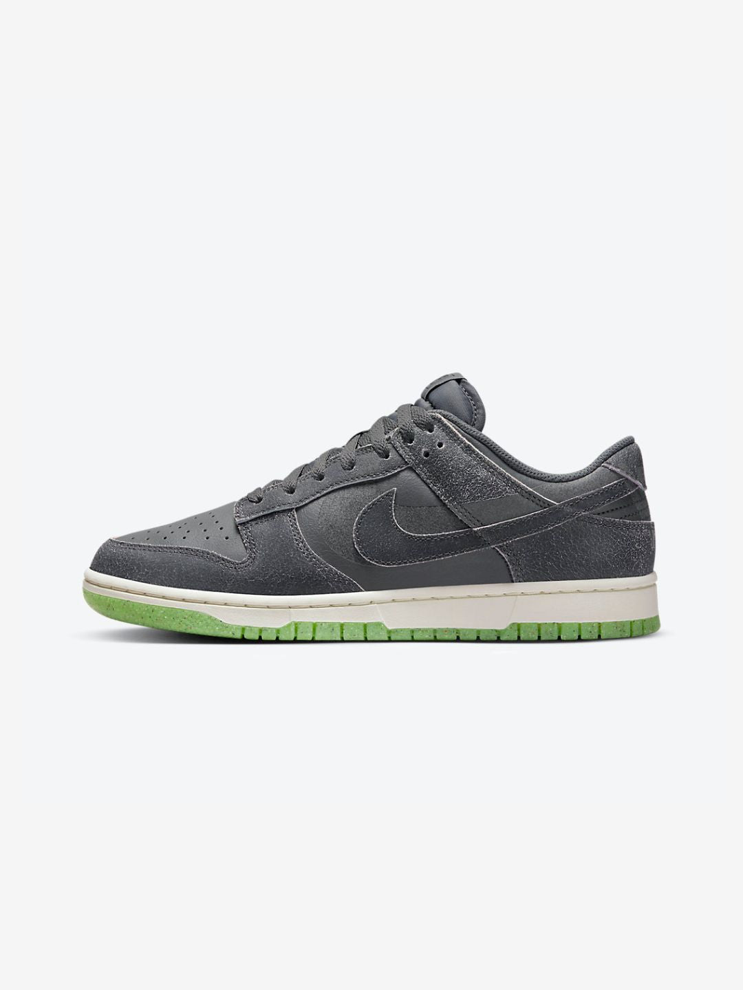 Nike Dunk Low Retro Halloween (2022) sneakers basse uomo e donna in pelle multicolore, vista laterale