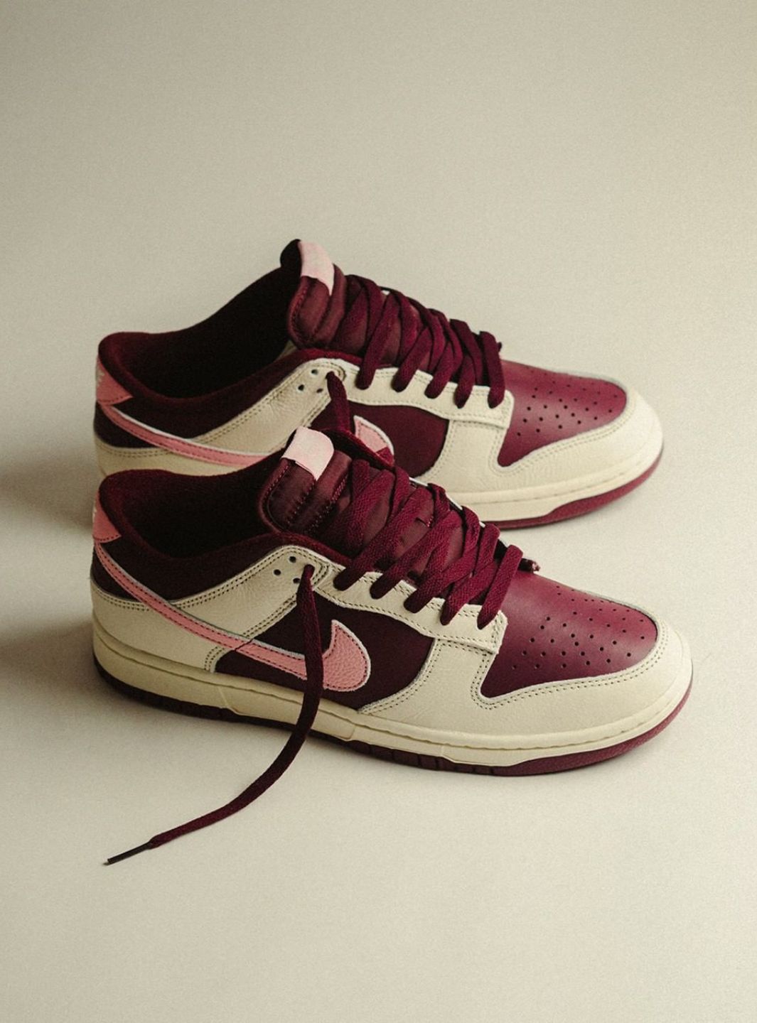 Nike Dunk Low Retro Valentine's Day (2023) sneakers basse uomo e donna in pelle multicolore, dettaglio suola