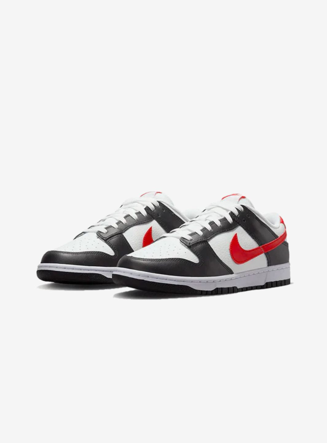 Nike Dunk Low Retro Red Swoosh Panda sneakers basse uomo e donna in pelle nero bianco, vista frontale