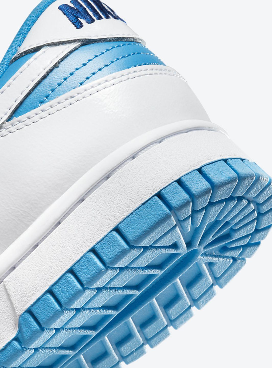 Nike Dunk Low Reverse UNC sneakers basse donna in pelle multicolore, dettaglio tomaia