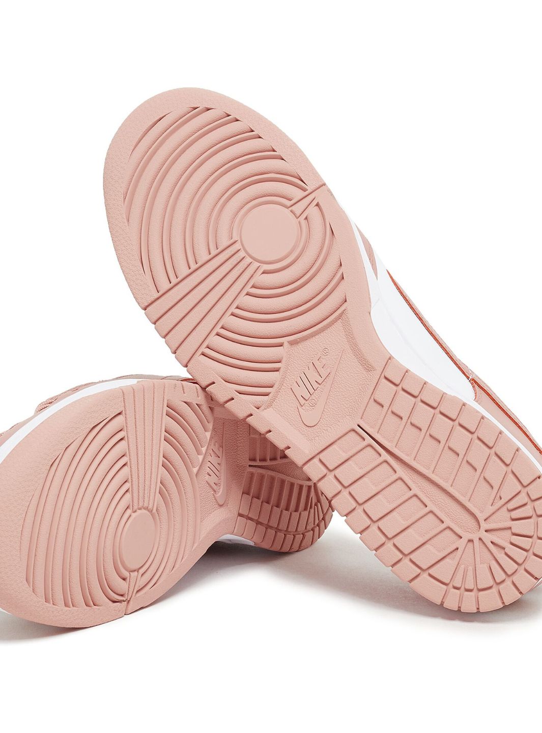 Nike Dunk Low Rose Whisper sneakers basse donna in pelle rosa, dettaglio tallone