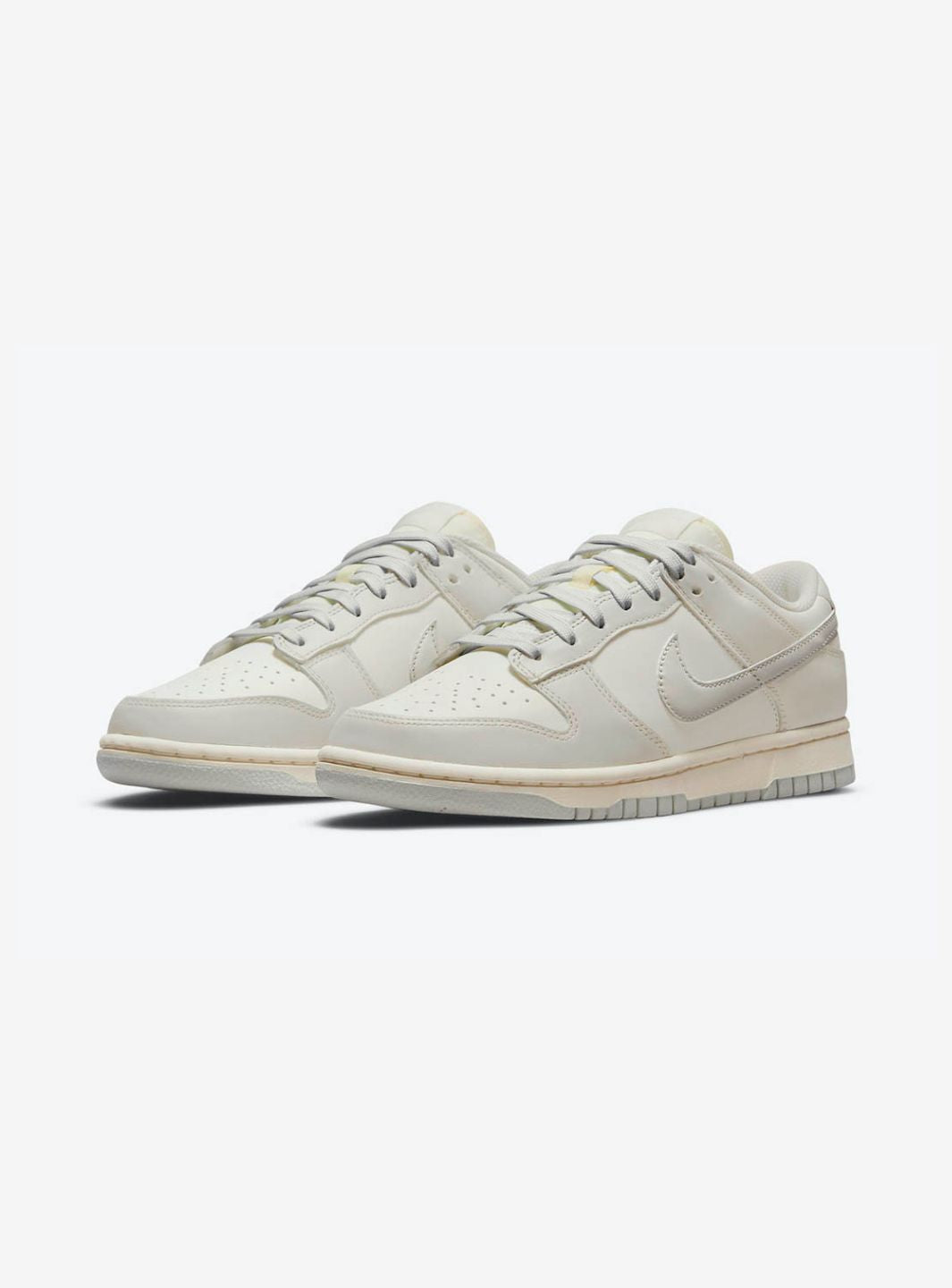 Nike Dunk Low Sail Light Bone sneakers basse uomo e donna in pelle bianco beige, vista frontale