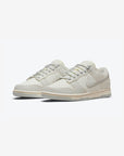 Nike Dunk Low Sail Light Bone sneakers basse uomo e donna in pelle bianco beige, vista frontale