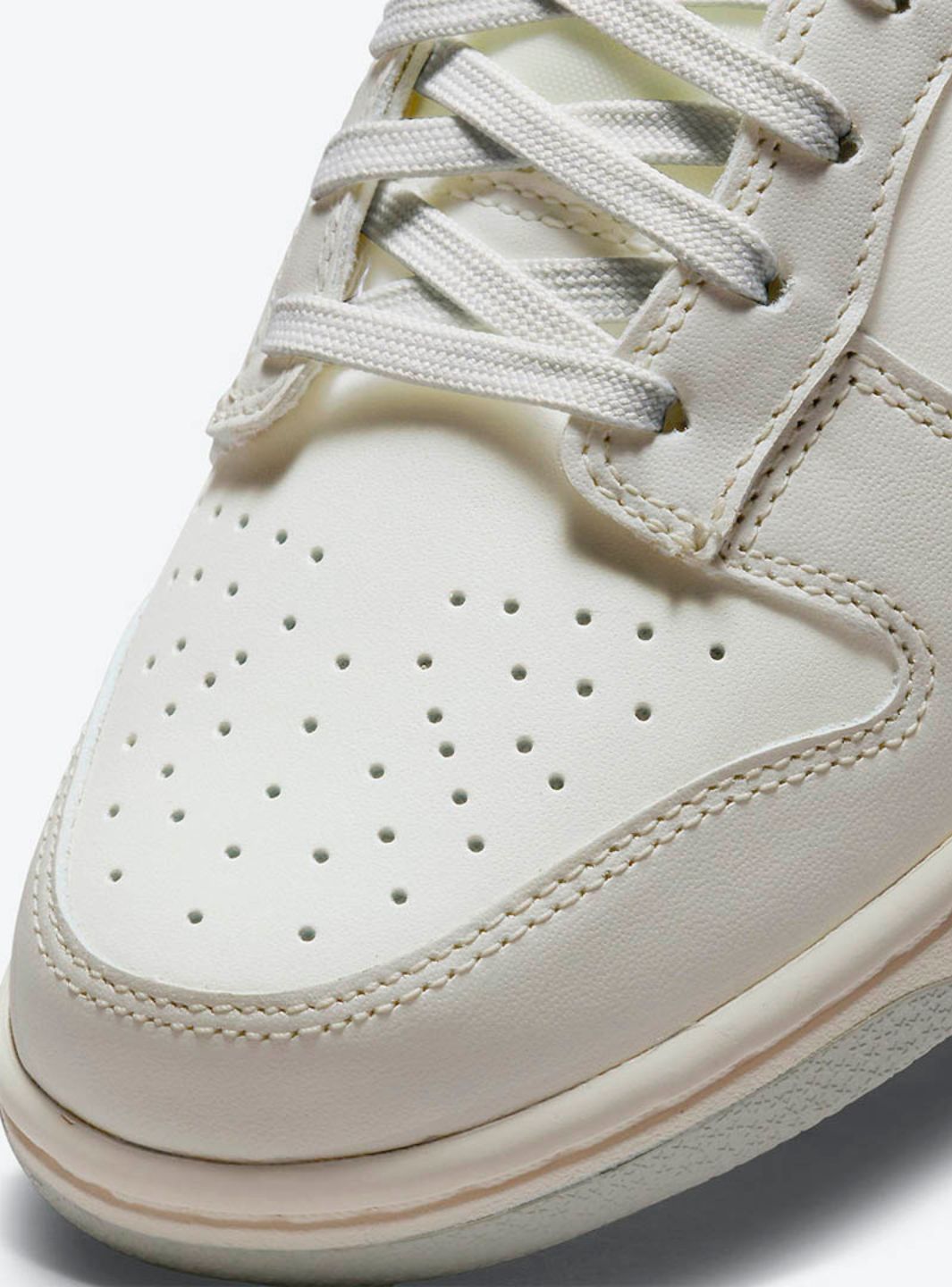 Nike Dunk Low Sail Light Bone sneakers basse uomo e donna in pelle bianco beige, dettaglio suola