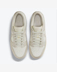 Nike Dunk Low Sail Light Bone sneakers basse uomo e donna in pelle bianco beige, vista posteriore