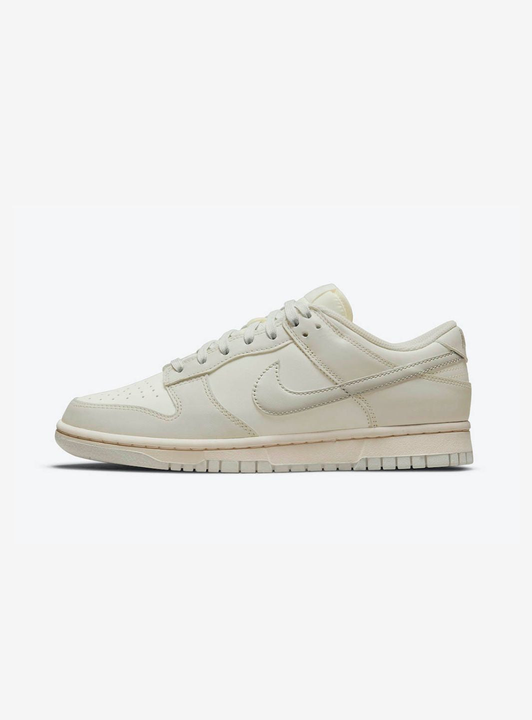 Nike Dunk Low Sail Light Bone sneakers basse uomo e donna in pelle bianco beige, vista laterale