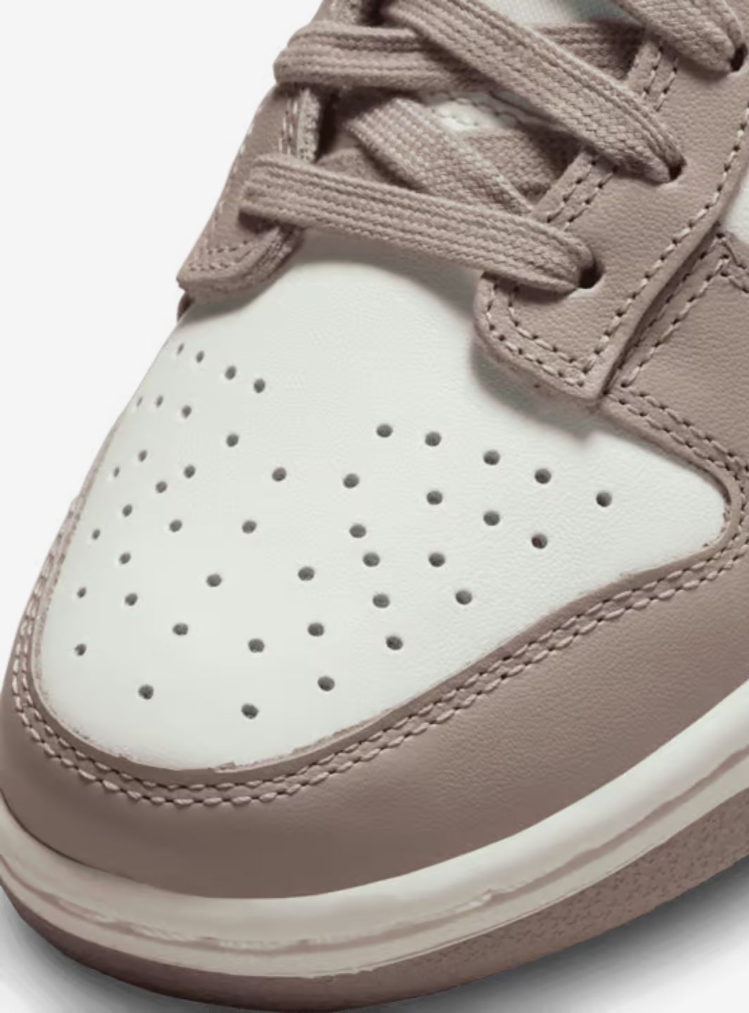 Nike Dunk Low Sail Plum Eclipse sneakers basse donna in pelle bianco, dettaglio suola