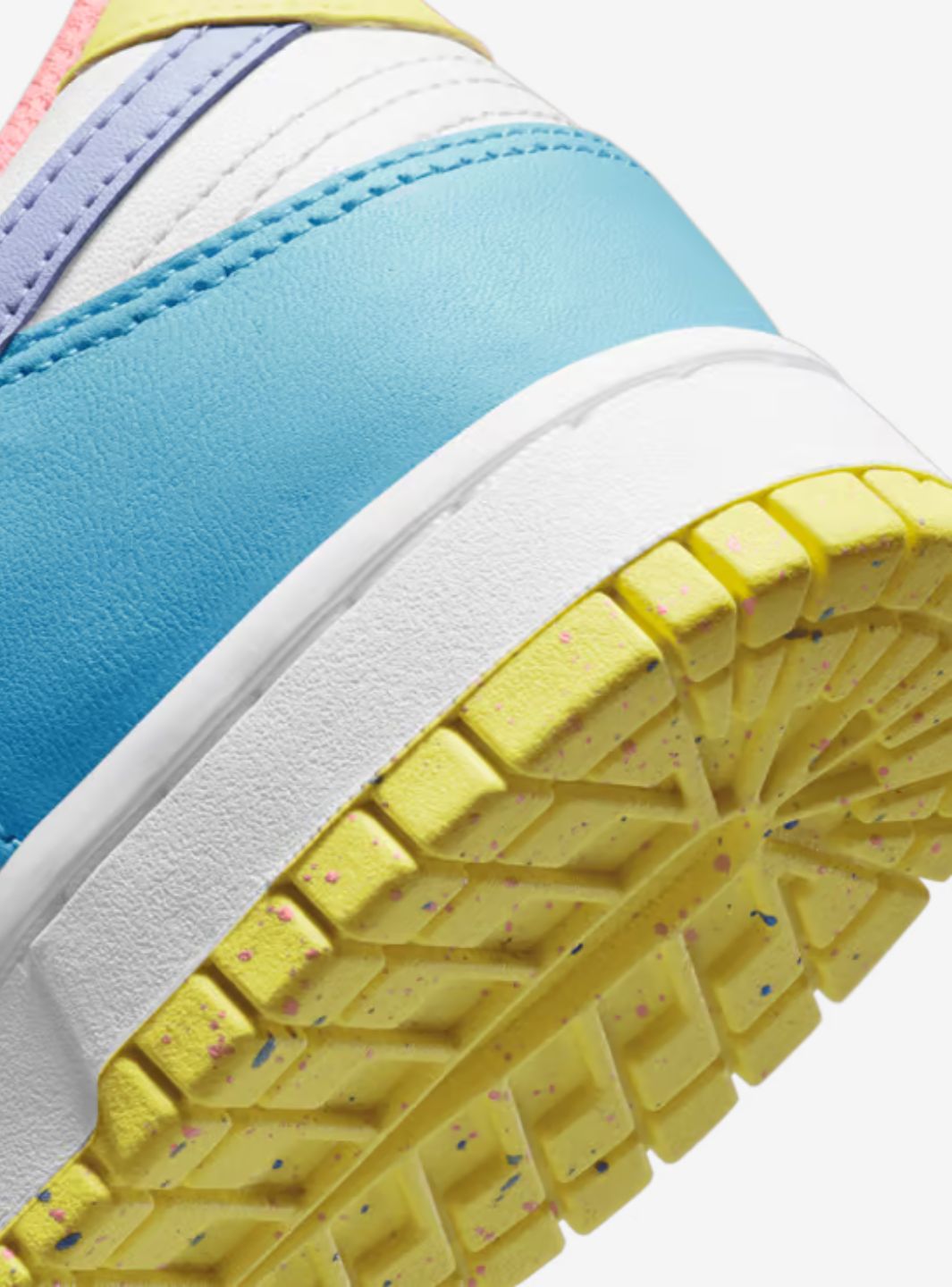 Nike Dunk Low Easter Candy sneakers basse uomo e donna in pelle multicolore, dettaglio tomaia