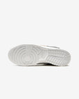 Nike Dunk Low Primal White sneakers basse donna in pelle bianco, indossate